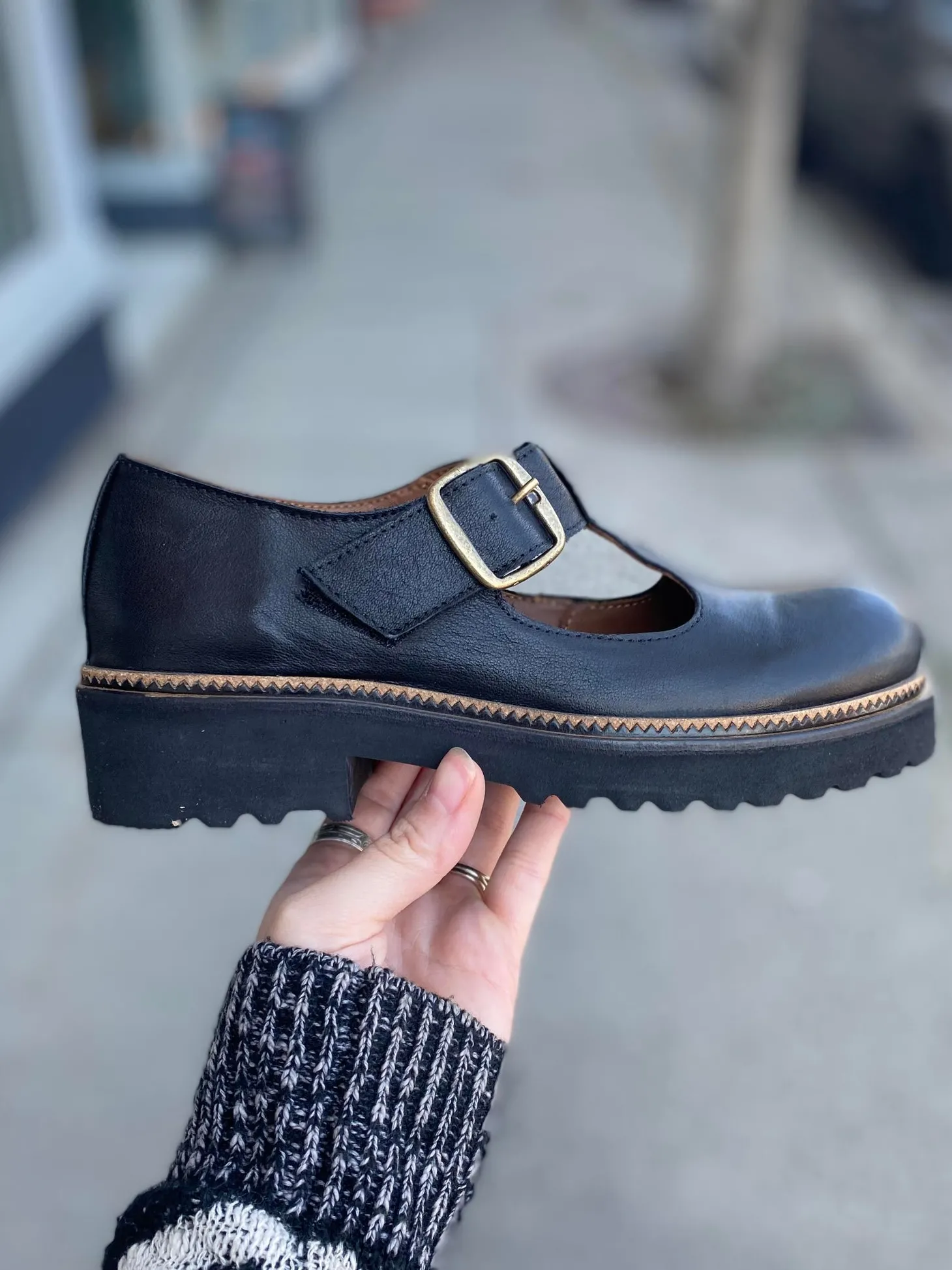 Bueno - Abigail - Black