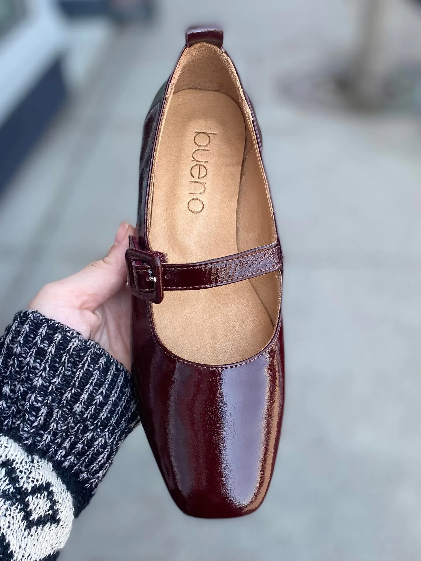 Bueno - Eliana - Bordo Patent