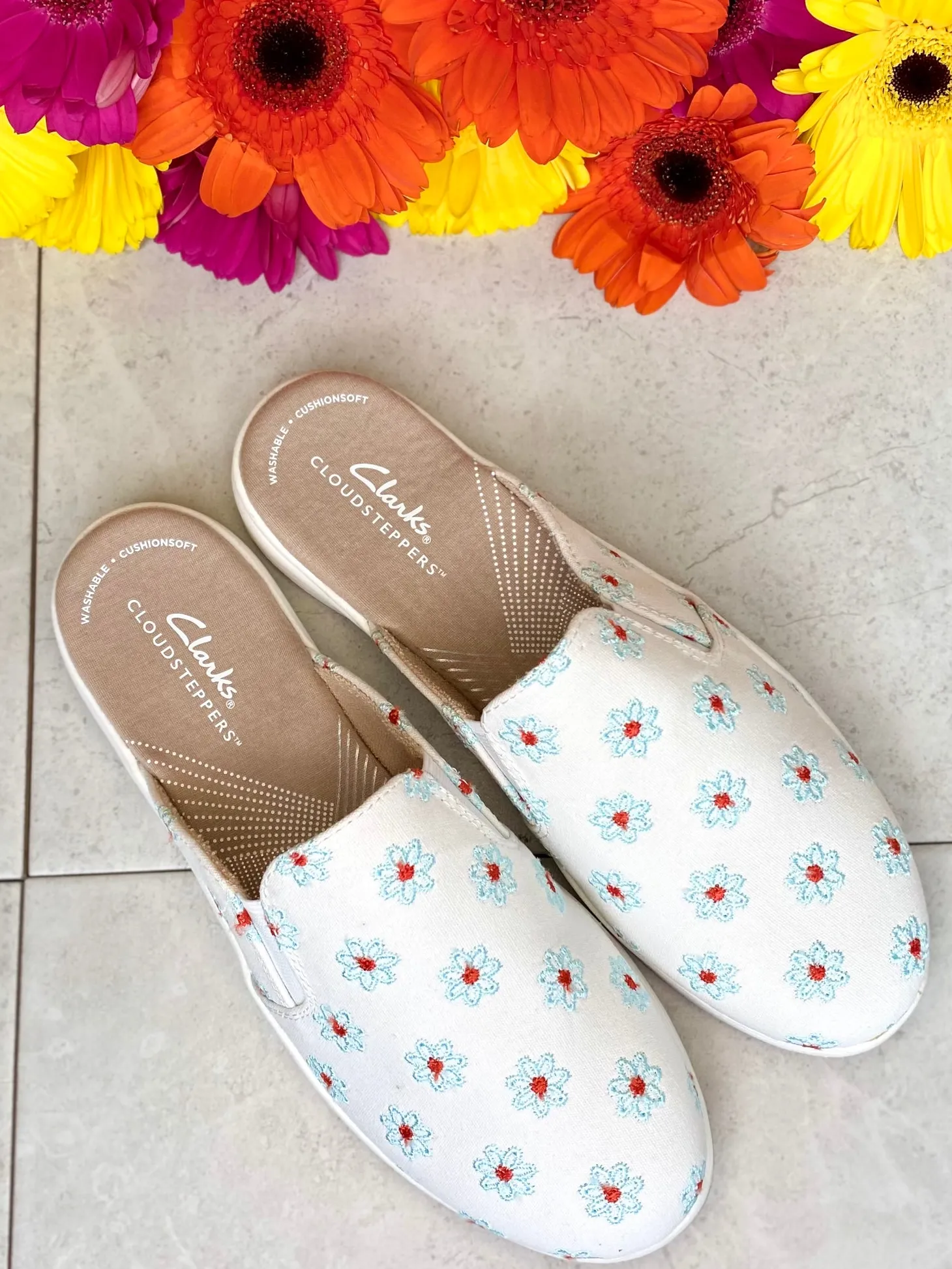 Clarks - Breeze Shore - Natural Canvas