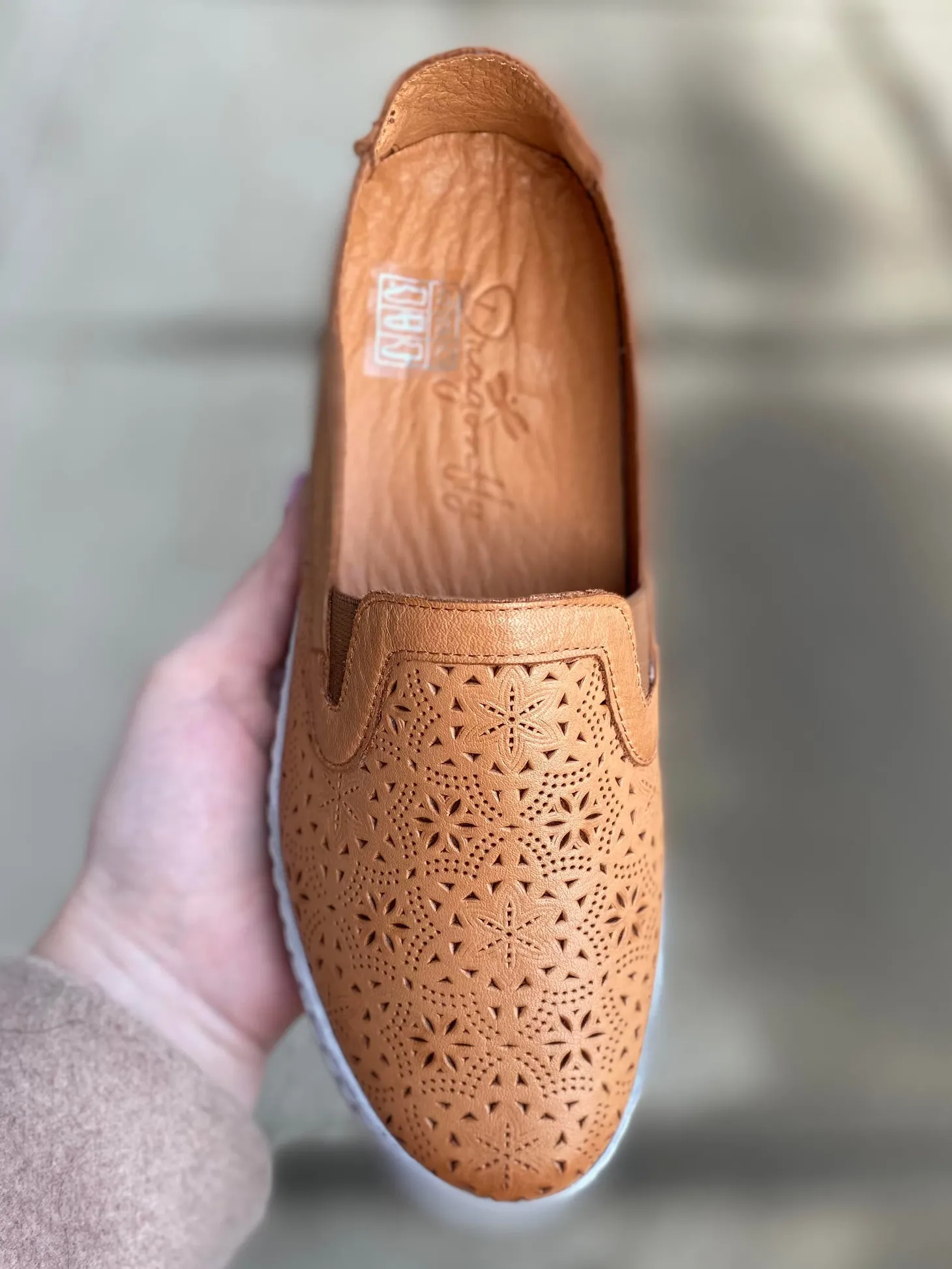 Dragonfly - EG 19 - Tan