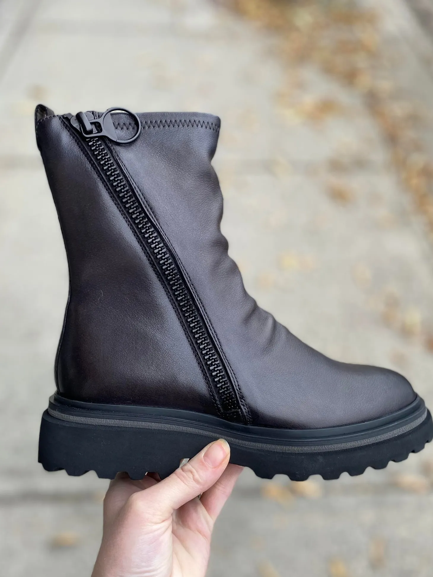 EOS - Skarlet - Iron
