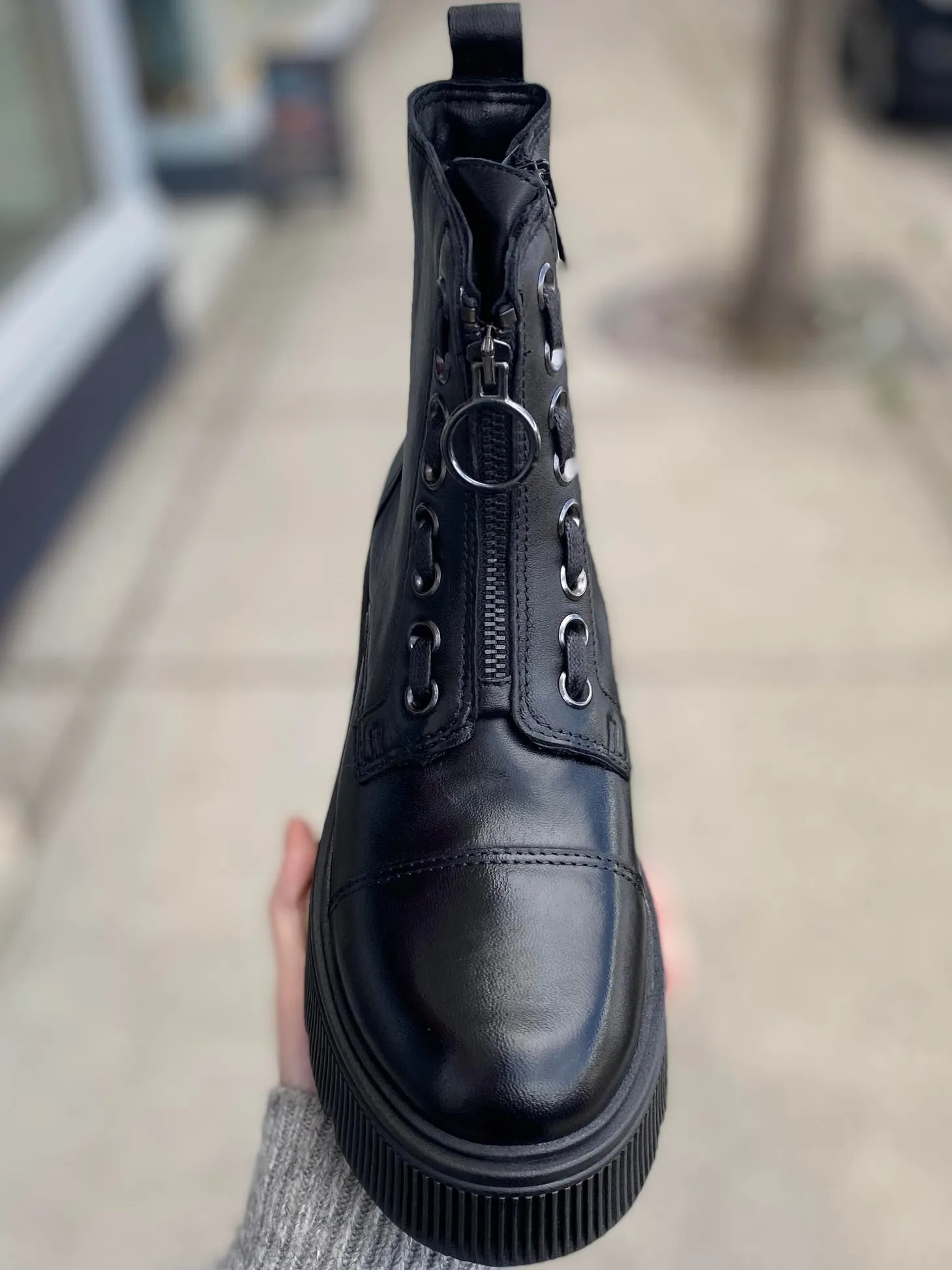 MJUS - P72237 - Black