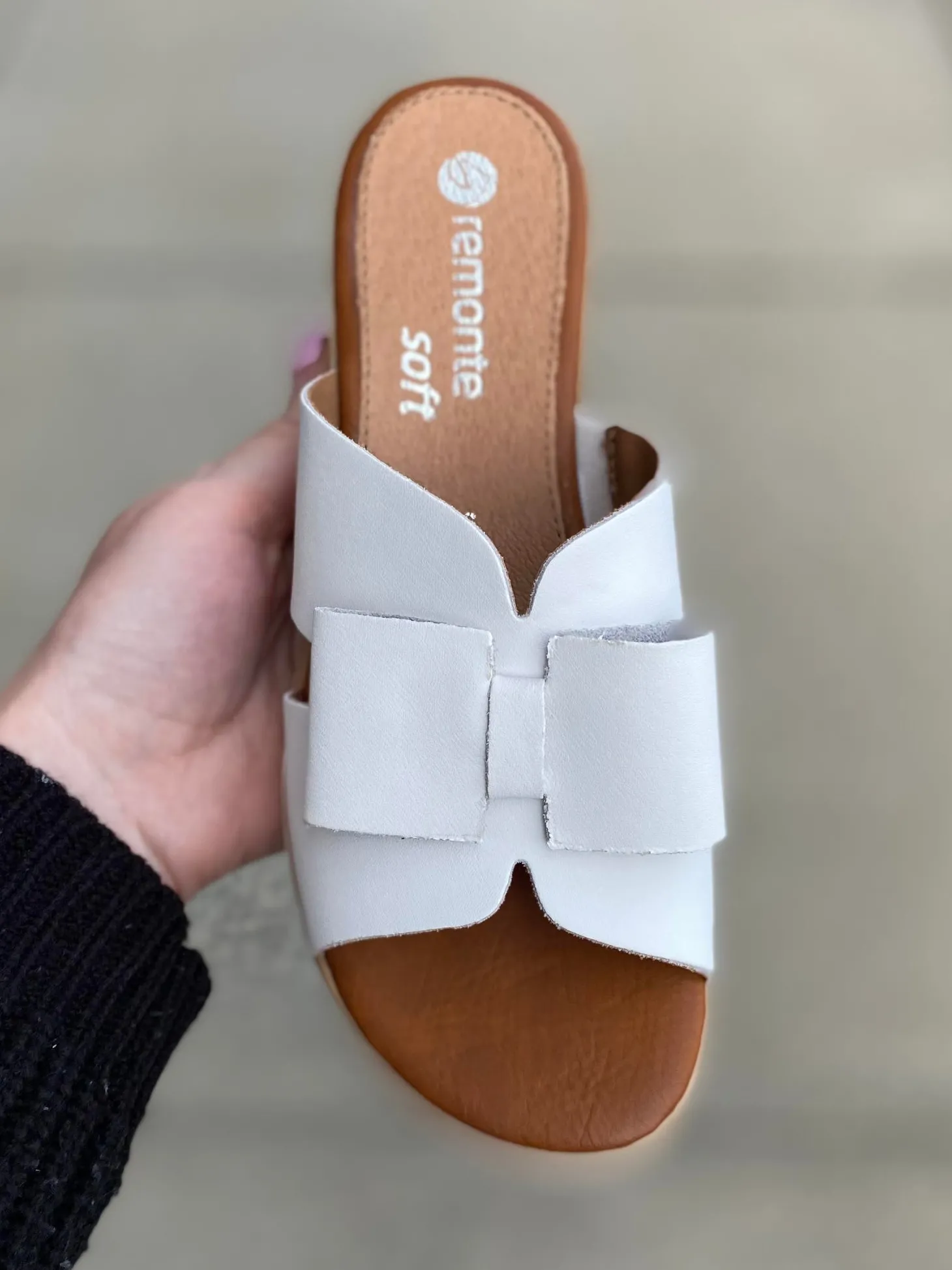 Remonte - Jerilyn Bow -White