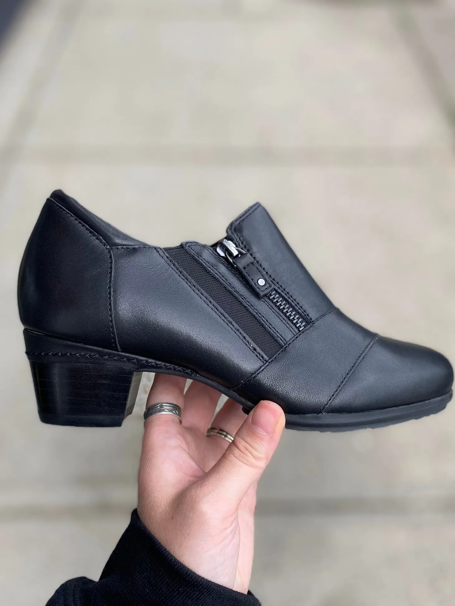 Ziera - Camden - Black *WIDE*