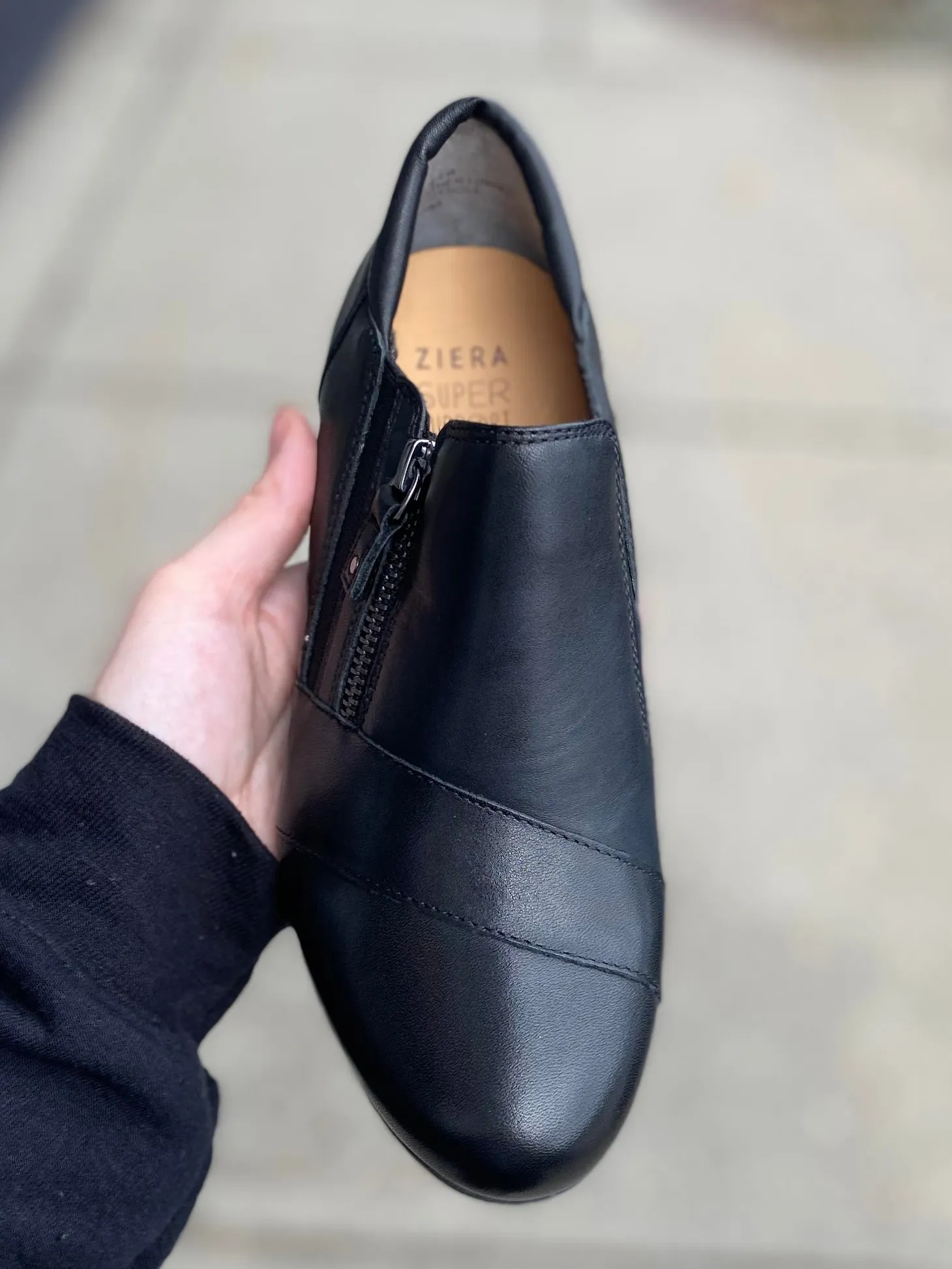 Ziera - Camden - Black *WIDE*