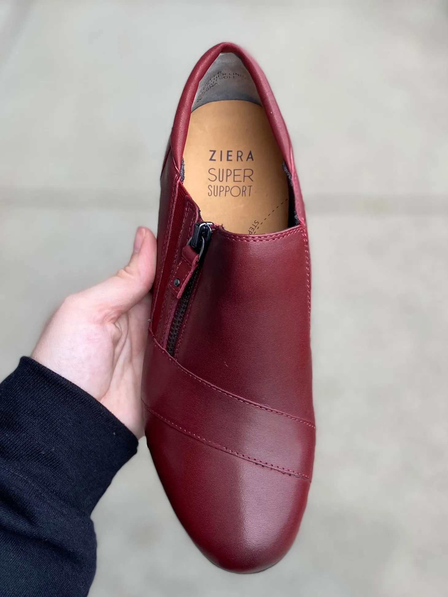 Ziera - Camden - Red *WIDE*