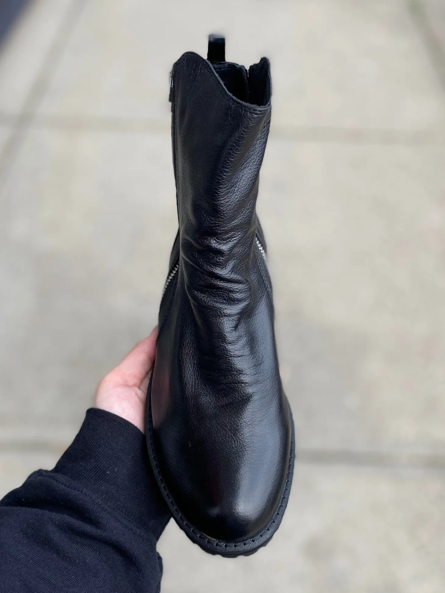 Ziera - Madoc - Black *WIDE*